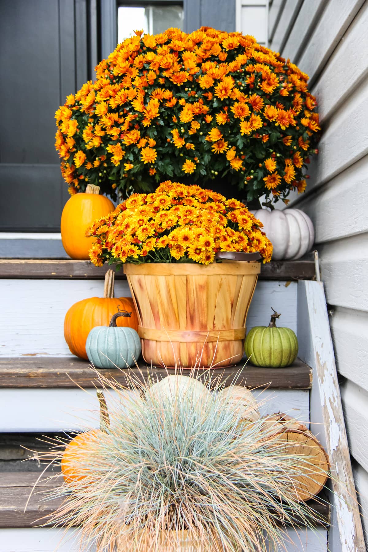 A Cozy Fall Porch - A Pretty Life In The Suburbs