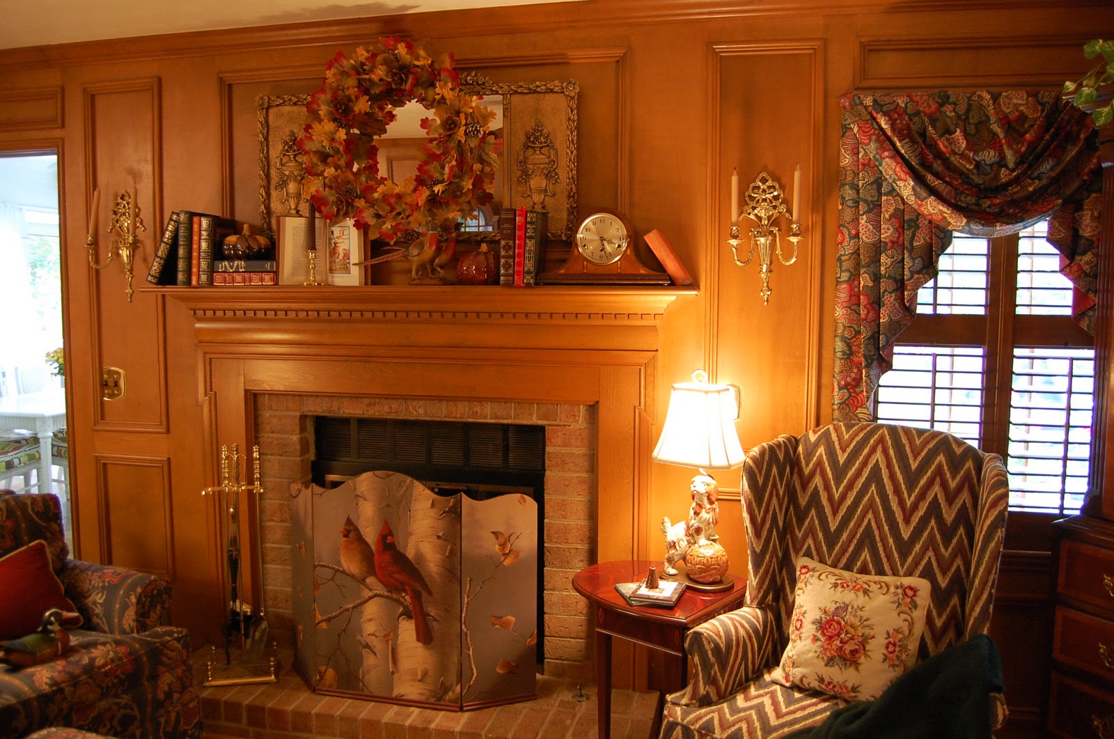 A Fall Mantel for the Family Room – Between Naps on the Porch