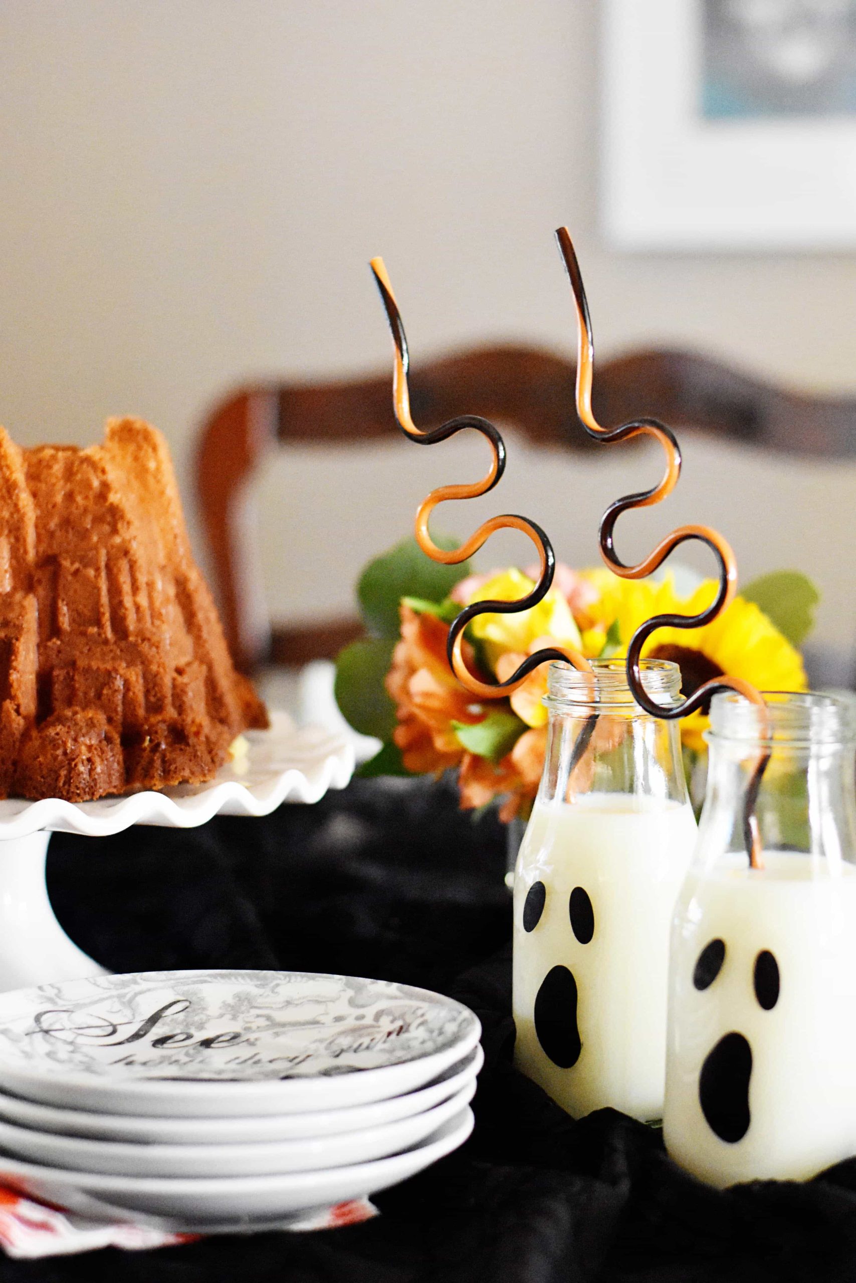 A Haunted Halloween {Kitchen + Dining Room} – Dixie Delights