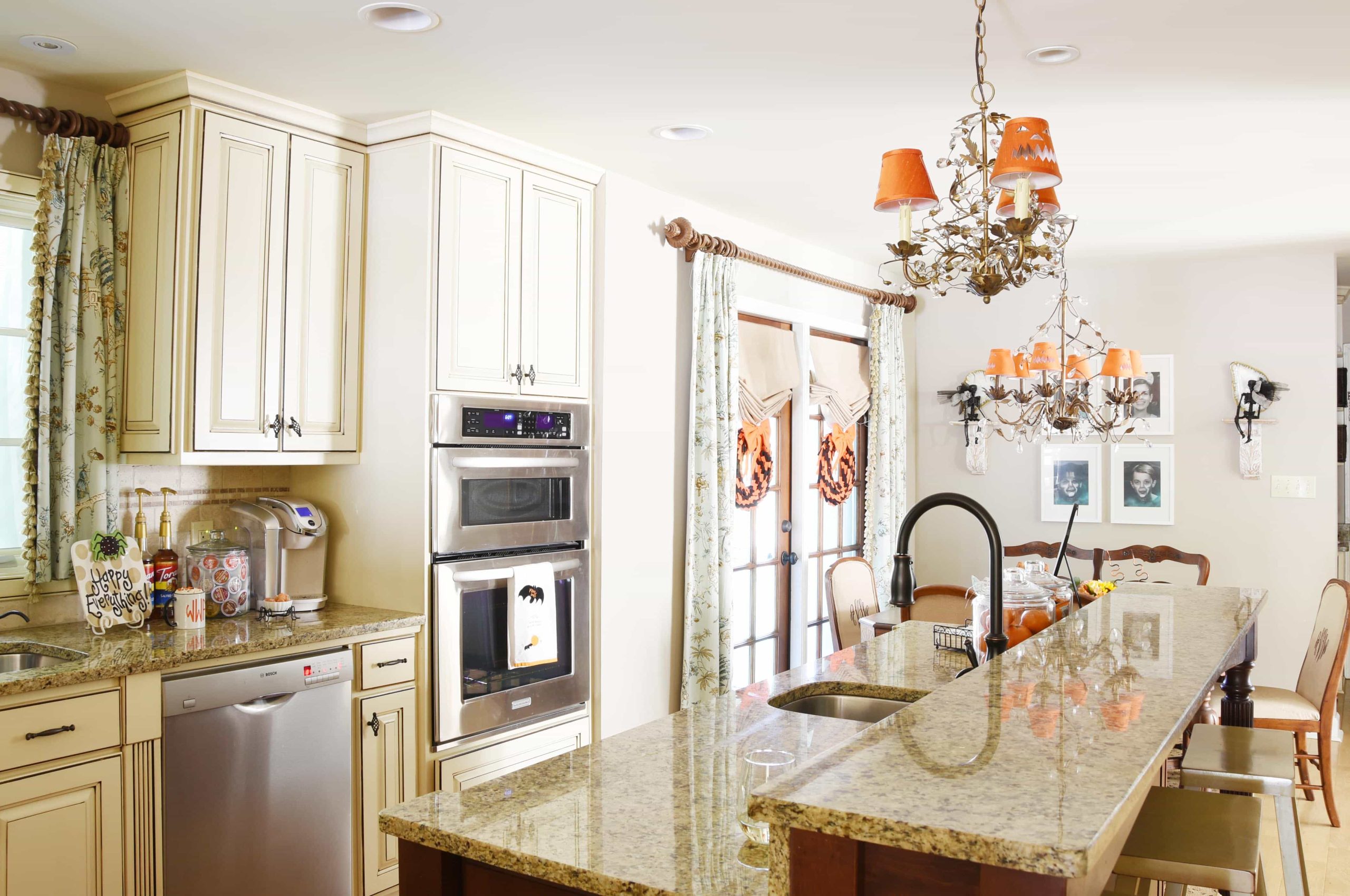 A Haunted Halloween {Kitchen + Dining Room} – Dixie Delights