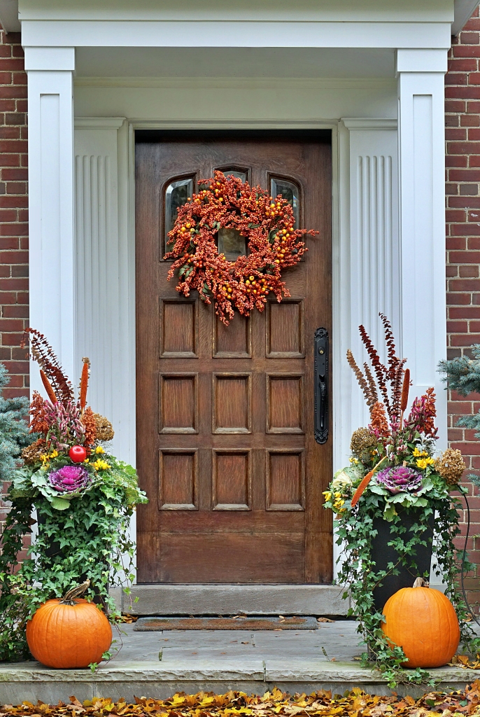 An Amazing Fall Wreath for Your Front Door: A Seasonal Welcome