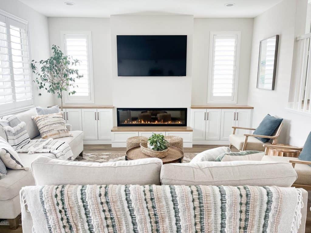 Create an Elegant and Cozy Living Room with Fireplace Built-Ins (21 Design Ideas) – Inspirations at Your Fingertips