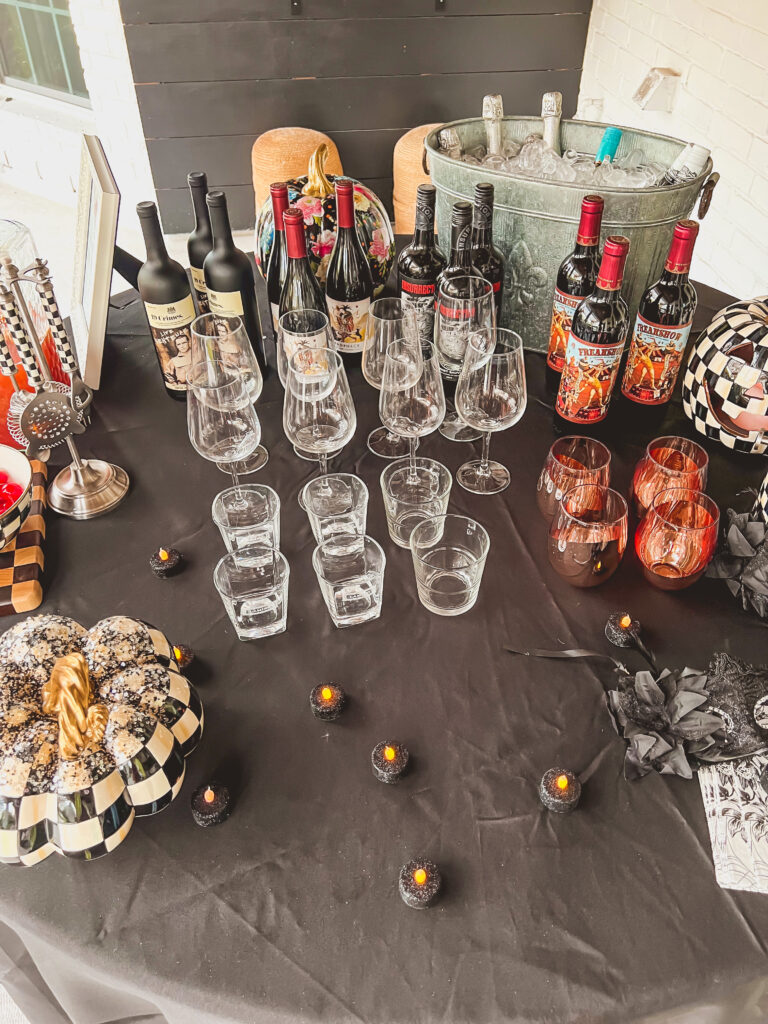 Easy Halloween Murder Mystery Party Decor -