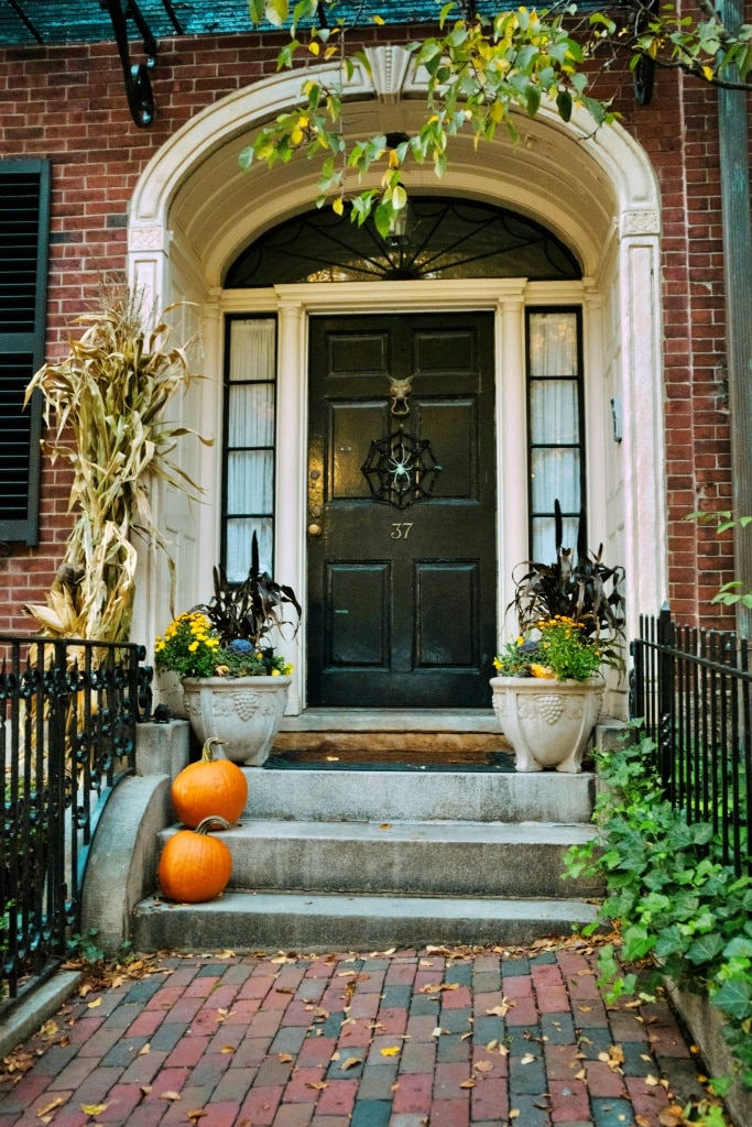 Fall Front Porch Magic: Best Decorating Ideas for You