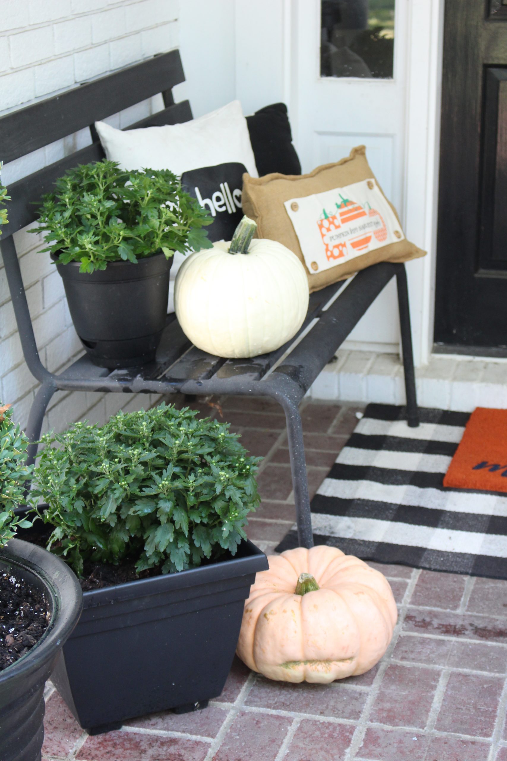 Farmhouse Fall Porch Decorating Ideas | My Life From Home
