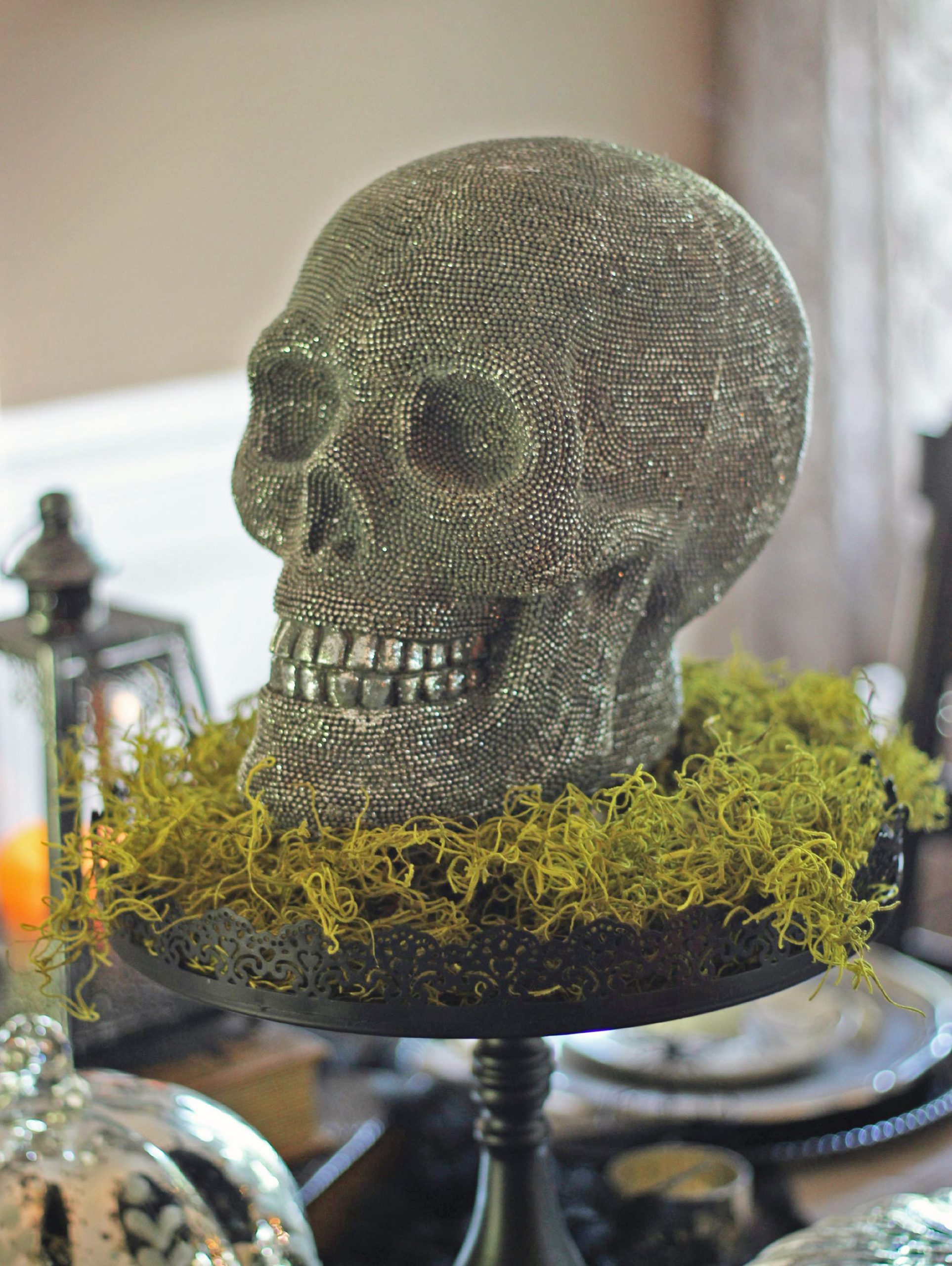 Halloween Table Decorations – Glam and Spooky!