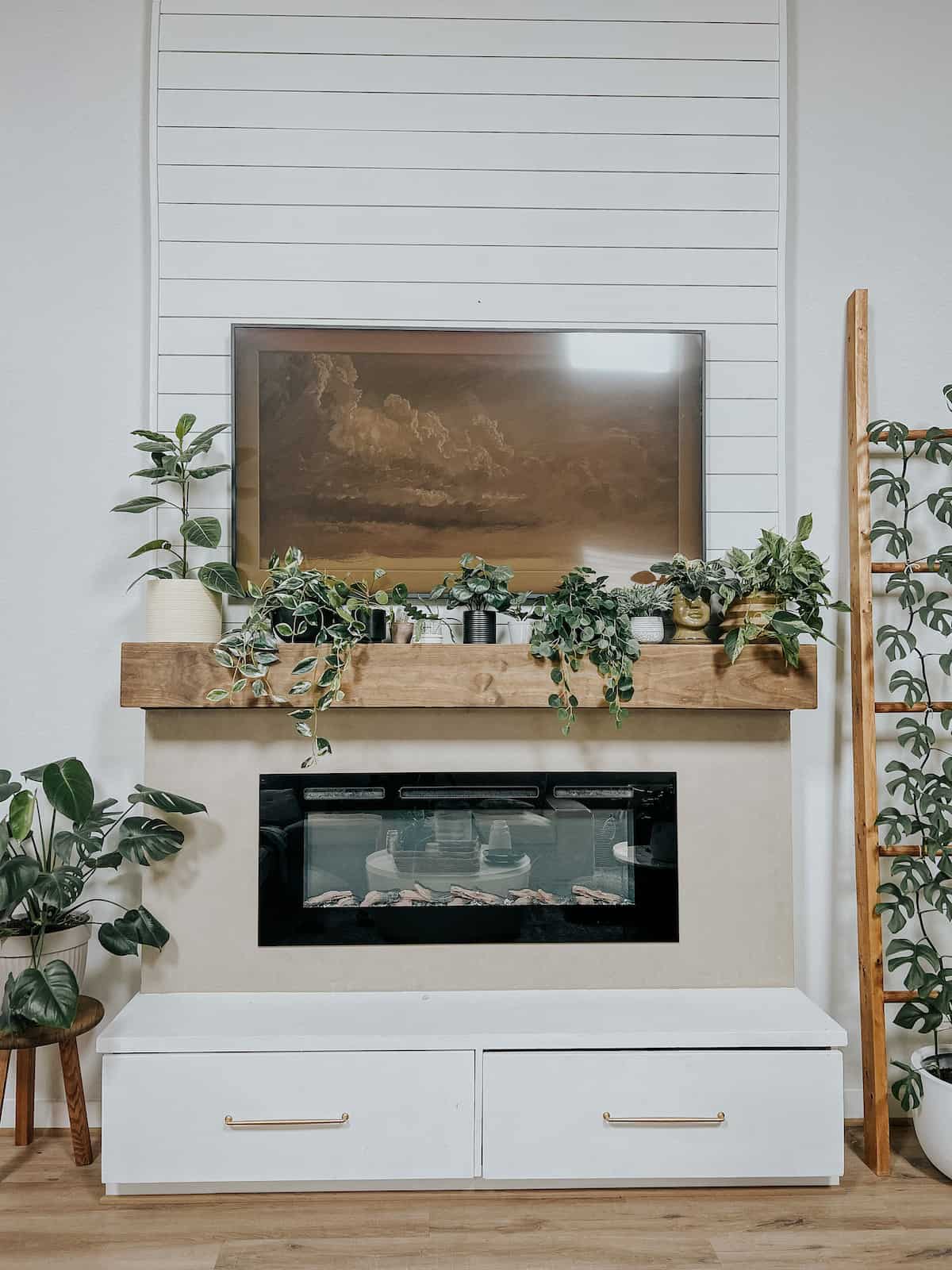 How to Decorate a Mantel: My Favorite Mantel Decor – Love & Renovations