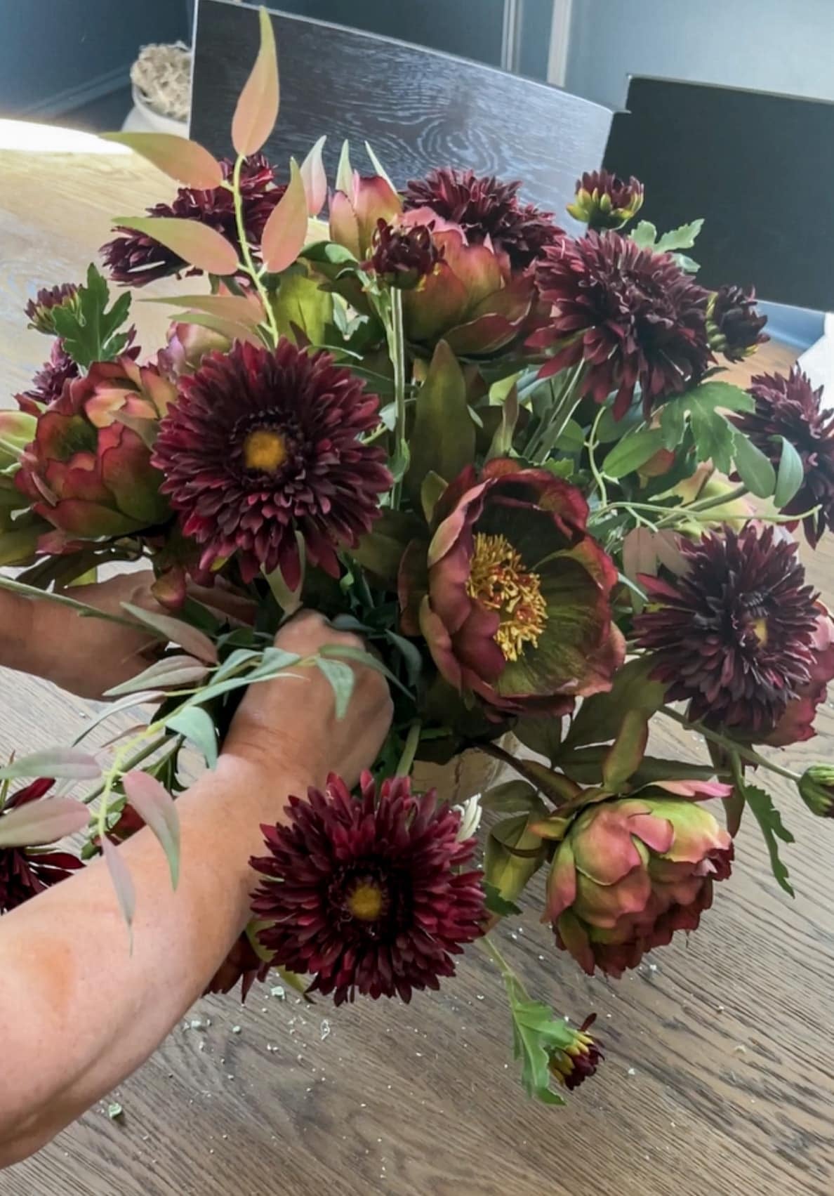 How to Make a Simple Fall Floral Arrangement Step By Step - Bless'er House