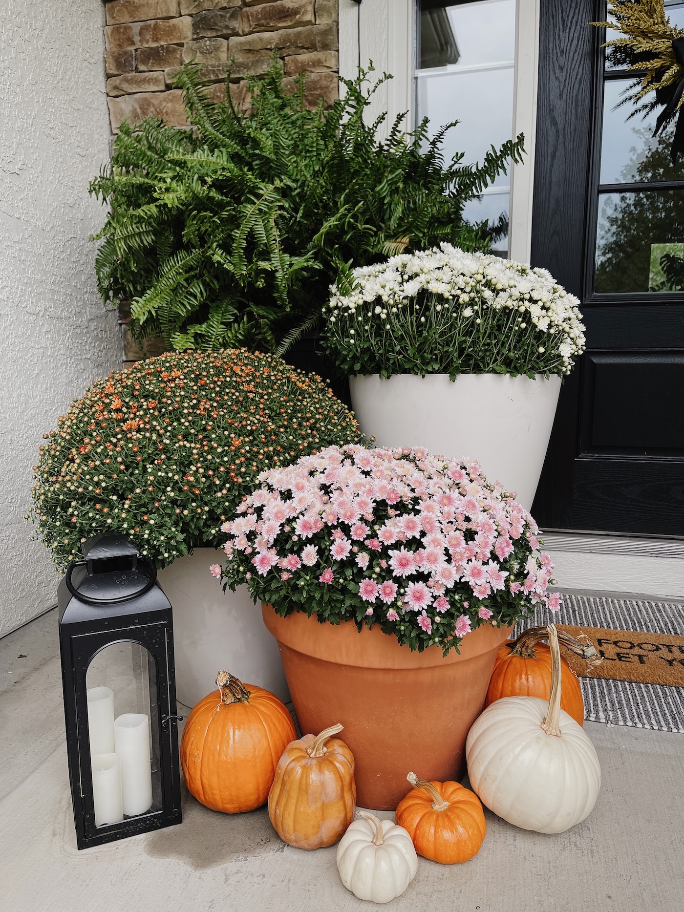 How to Style a Classic Fall Front Porch - Life Love Larson