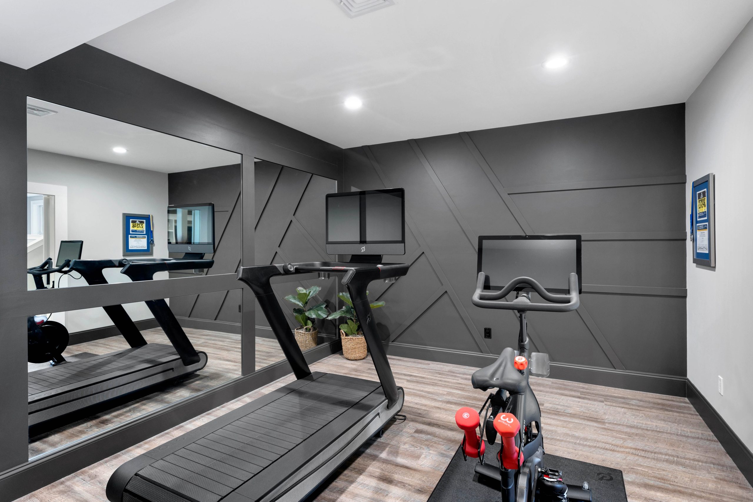 Luxury Home Gym Garage Garage Door Garage Workout Room Ideas Garage Gym Design New Home