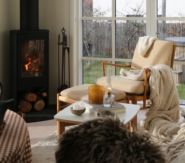 my scandinavian home: Autumn at the Cabin: Cosy Moments with a Danish Classic