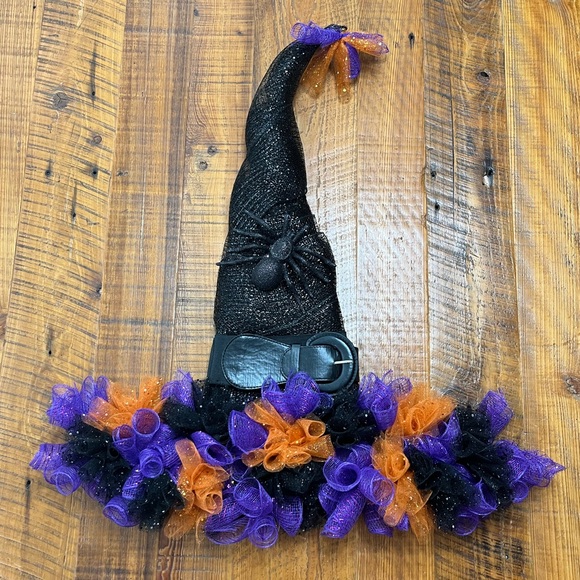 NWOT Custom Handcrafted Deco Mesh Halloween Witch Hat Wreath