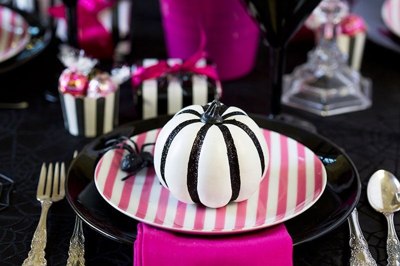 Pink-O-Ween Dinner Party Tablescape - Pizzazzerie