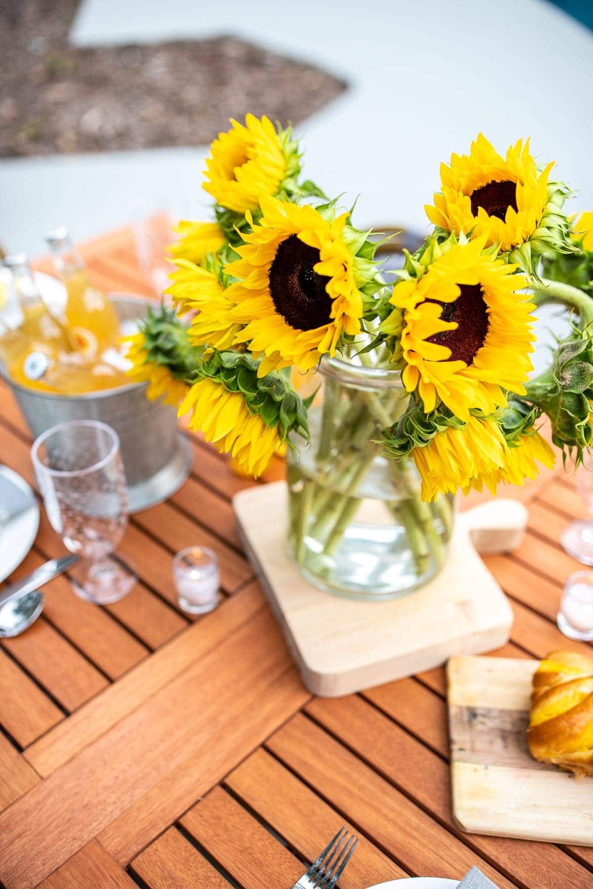 Simple DIY Fall Centerpiece Ideas + the Best Fall Branches - Bless'er House