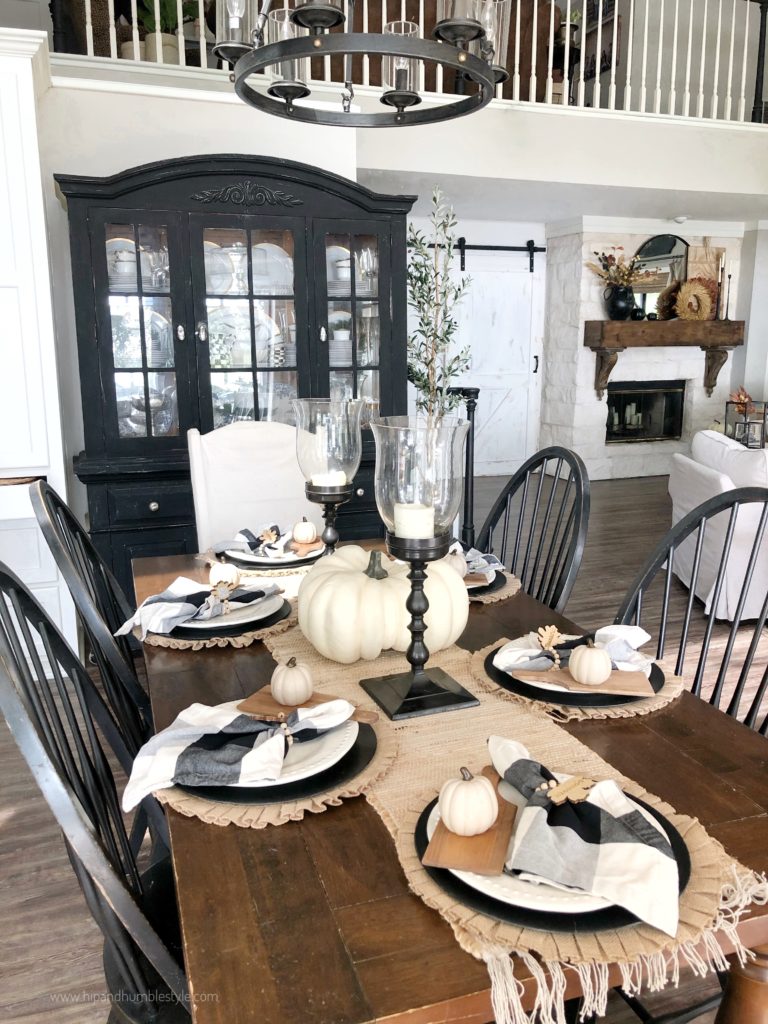 Simple Fall Neutral Tablescape | Neutral Fall Home Decor