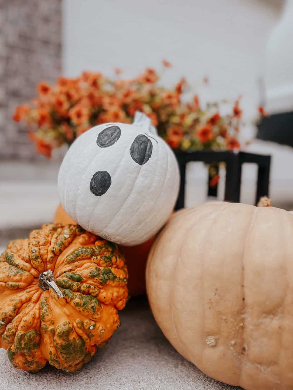 Super Simple Painted Pumpkin Ideas – Love & Renovations