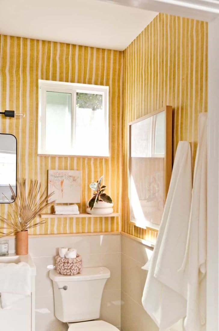 The 20 Best Colorful Bathroom Decor Inspiration Ideas and Photos | Apartment Therapy