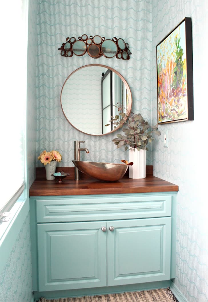 The 20 Best Colorful Bathroom Decor Inspiration Ideas and Photos | Apartment Therapy