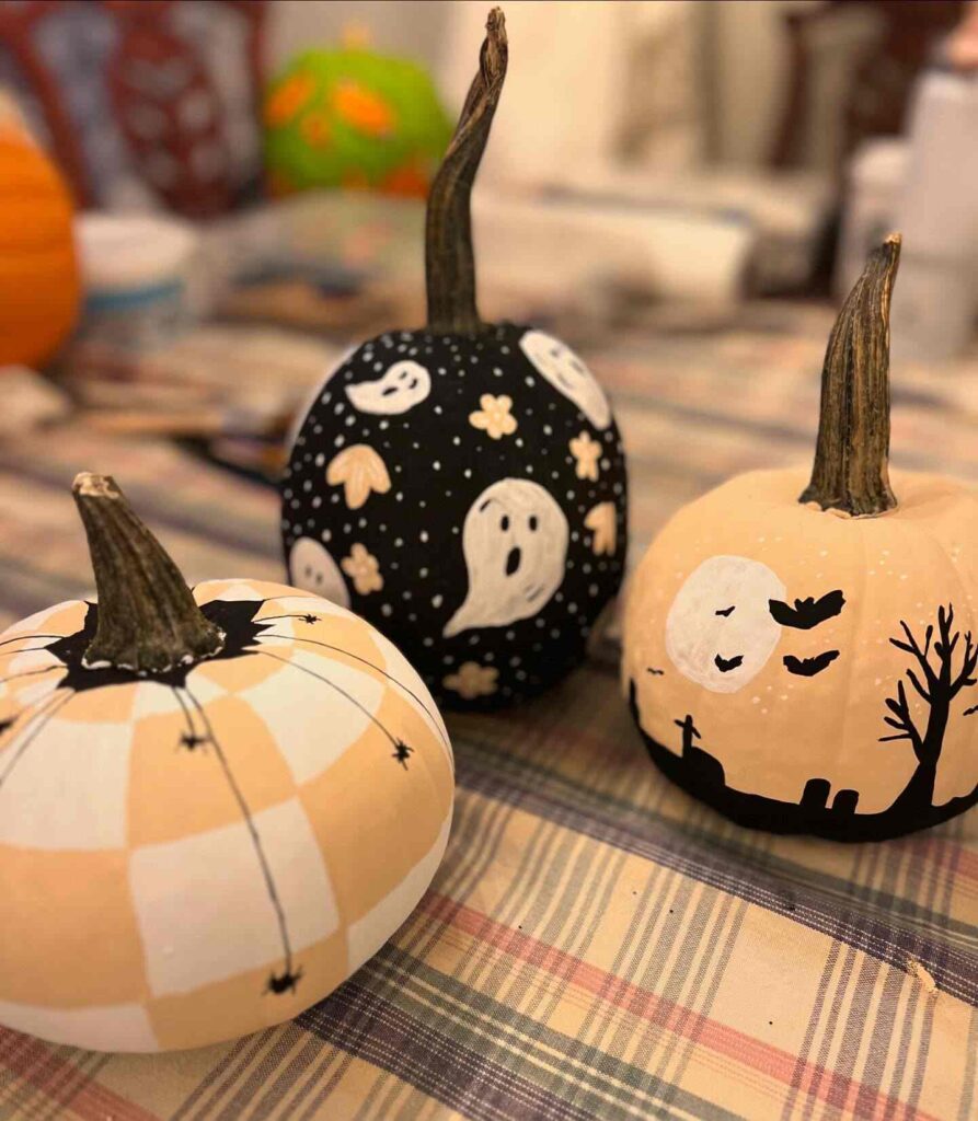 These 14 Pumpkin Painting Ideas Are Basically Illegal to recreate - Everygirldesire
