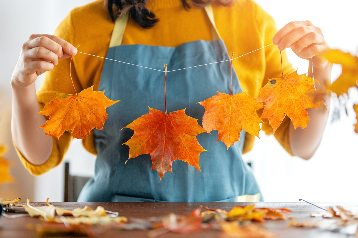This DIY Fall Garland Adds an Autumnal Twist to Your Home Decor