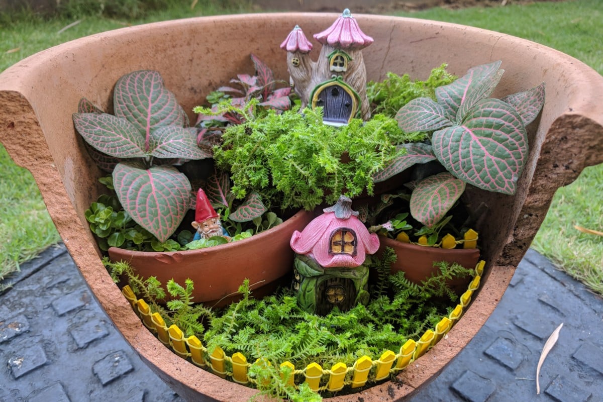 10 Brilliant & Practical Ways to Reuse Broken Terracotta Pots