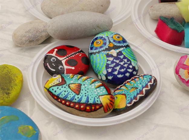 21 Rockpainting Ideas to Create Bright Accents for Garden Design and Outdoor Home Decor
