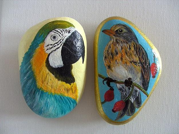 21 Rockpainting Ideas to Create Bright Accents for Garden Design and Outdoor Home Decor