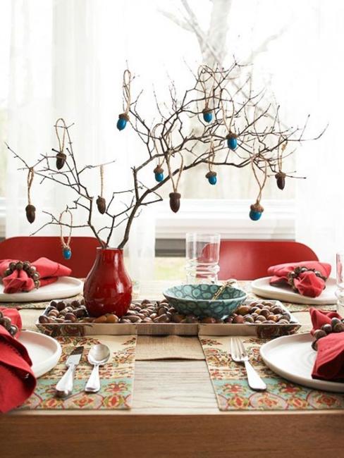22 Fall Crafts, Table Decorations and Centerpieces Beautified with Acorns