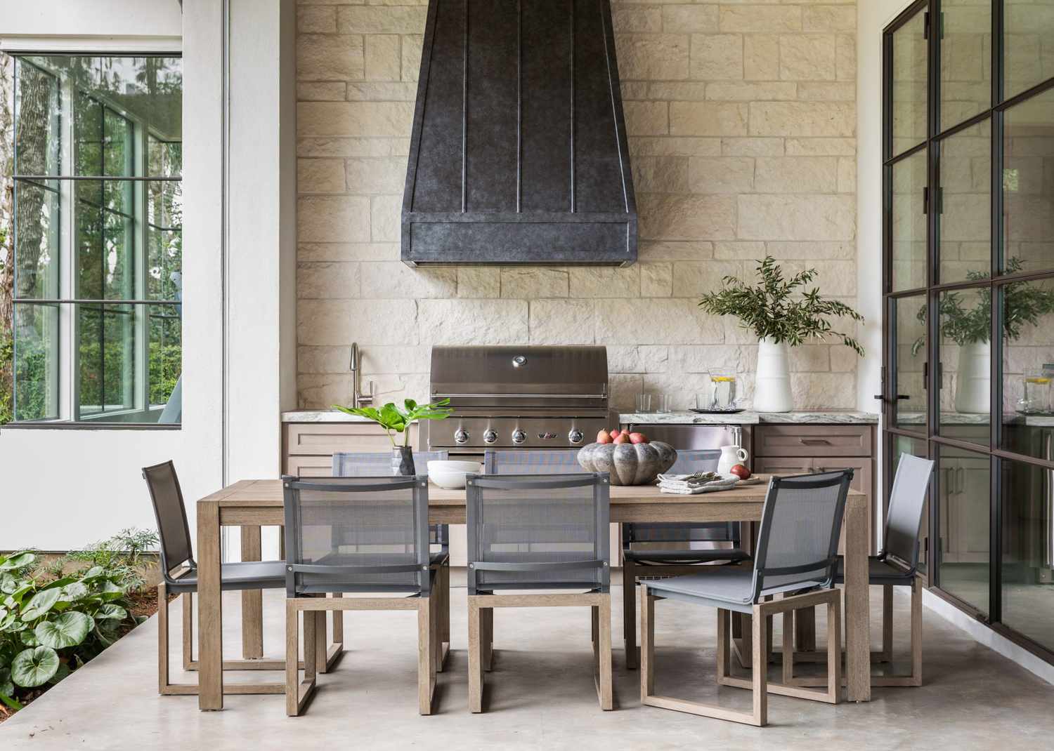 26 Covered Outdoor Kitchen Ideas for Elevated Cookouts