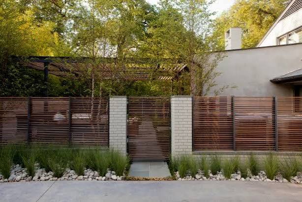 45 Inexpensive Backyard Privacy Ideas | HGTV
