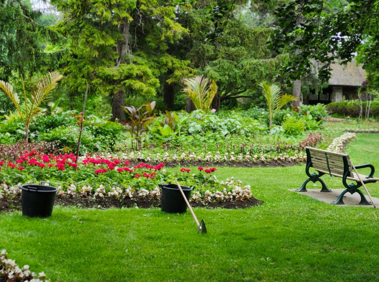 6 Creative Ways Planters Add Character To Garden Layouts