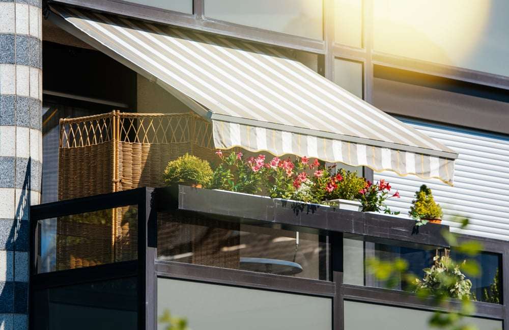 6 Shade Options for Your Balcony | Ambient