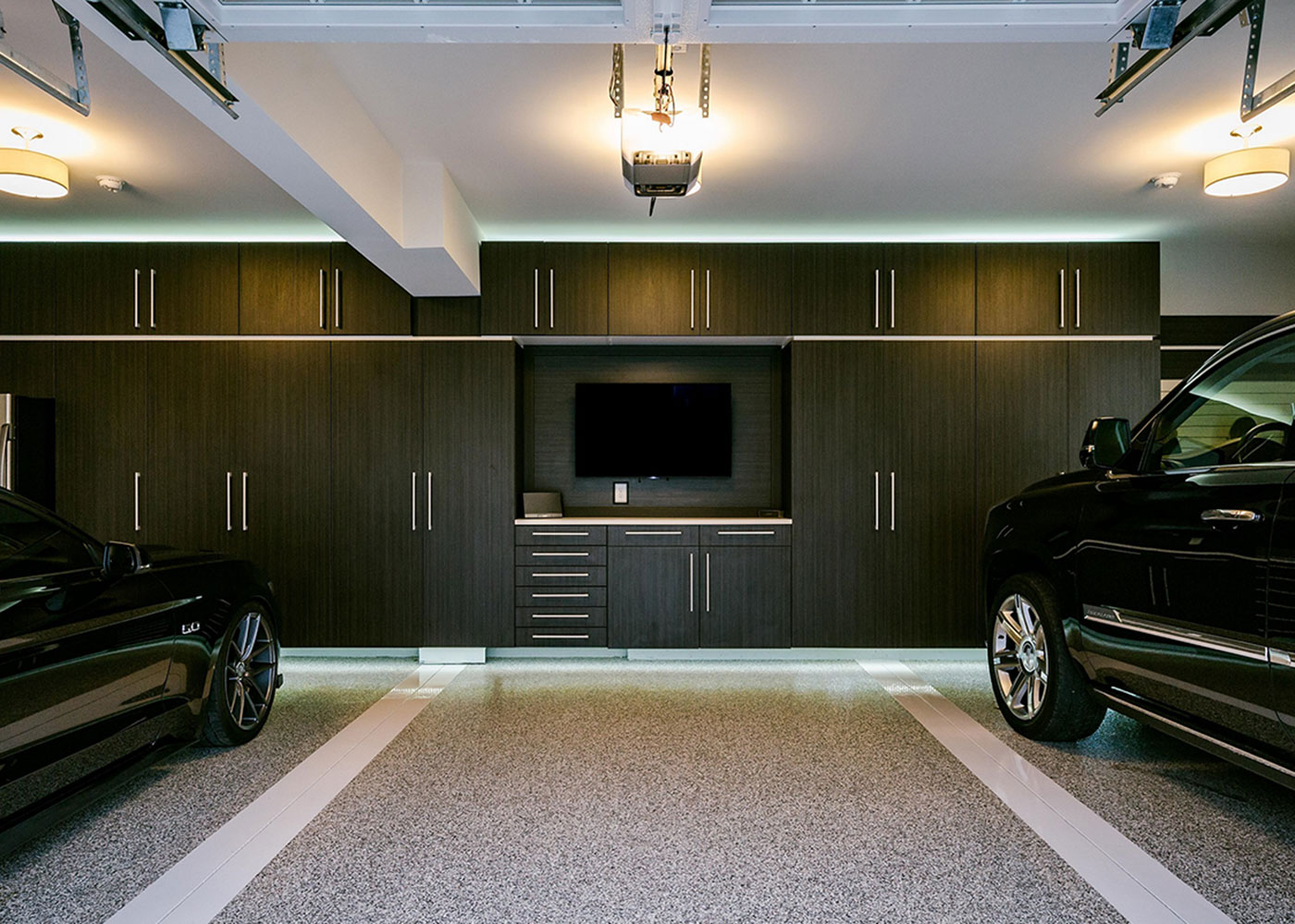 7 Custom Garage Cabinet Ideas to Maximize Your Space - Pittsburgh Garage