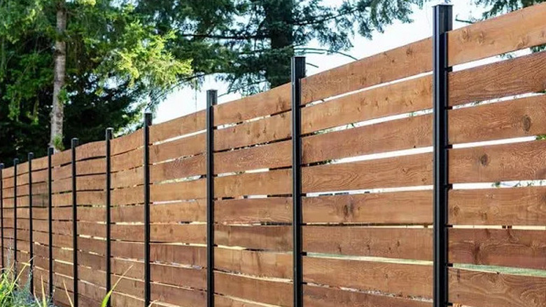 7 Modern Front Yard Fence Ideas For A Private And Stylish Landscape