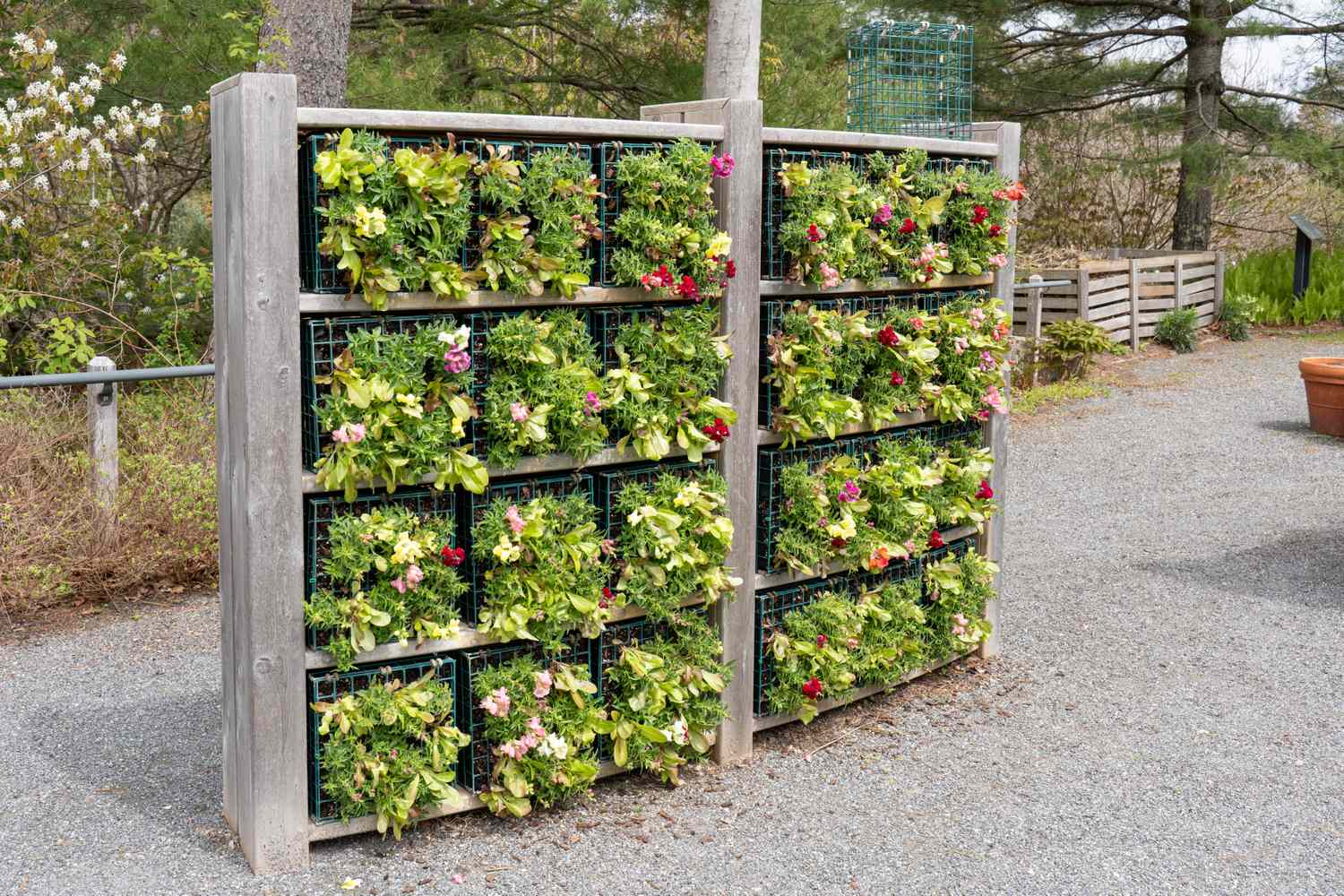 8 Genius DIY Raised Garden Bed Ideas
