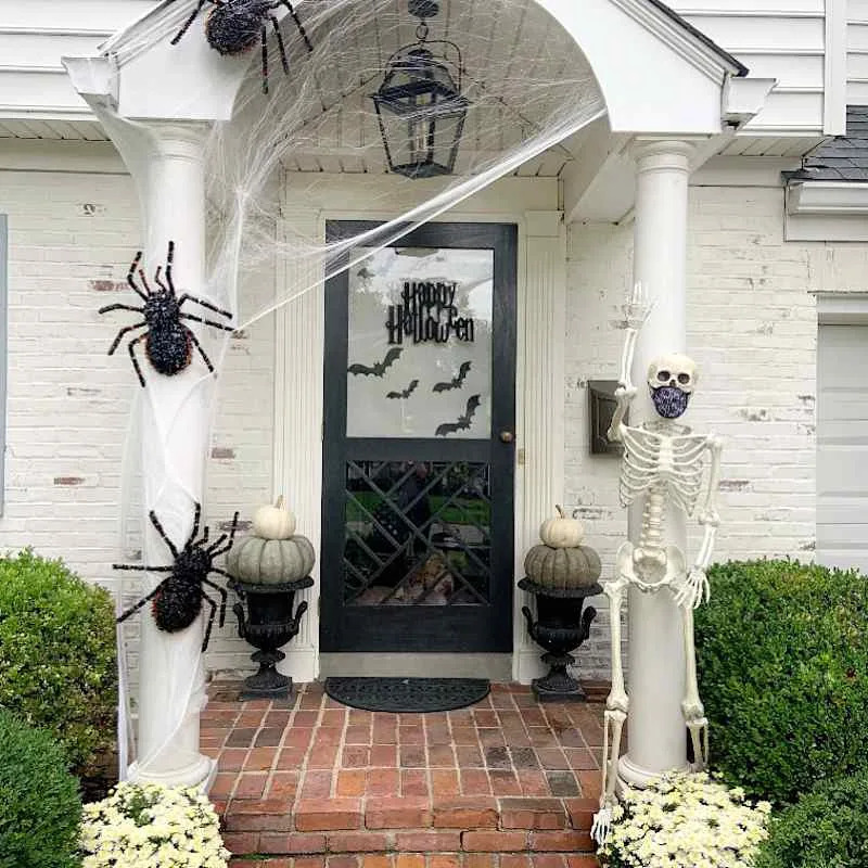 9 Creative Outdoor Halloween Decor Ideas to Get in the Spooky Spirit - Yahoo Style Canada