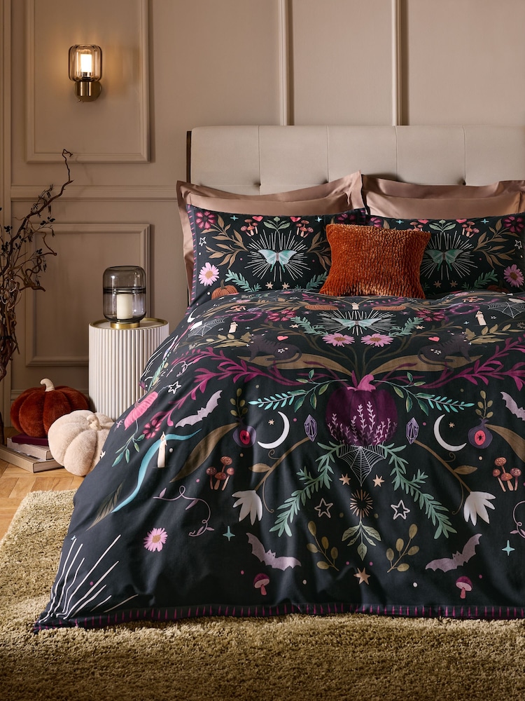 Black Whimsical Pumpkin Halloween Duvet Cover and Pillowcase Set
