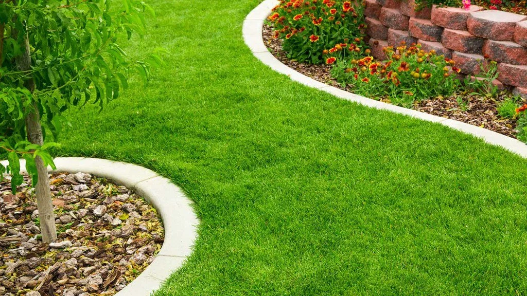 Discover Several Ideas to Perfect Your Landscape Edging | Allied Landscape Supply