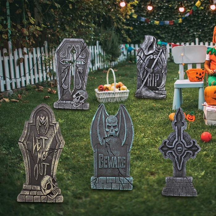 Easy, Last Minute Outdoor Halloween Decorating Idea, Great for a Halloween Party! – Between Naps on the Porch