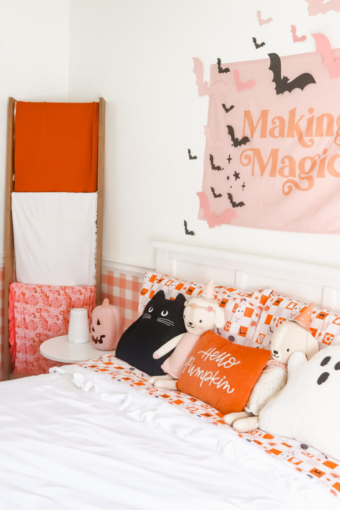 Emerson's Halloween Bedroom - Brunch With The Brittains