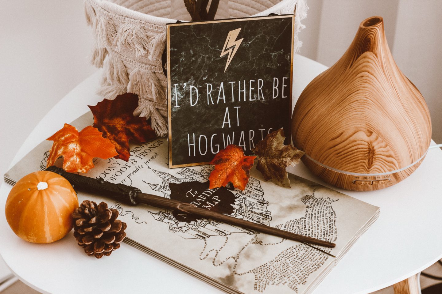 Fall / Halloween Decor: Harry Potter Inspired | Denise Joanne