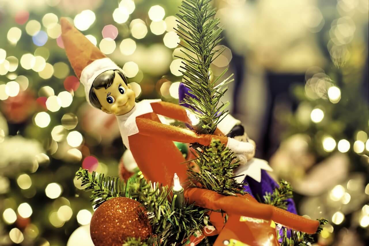 Fun family Christmas traditions: The Christmas Elf | TrendsDay