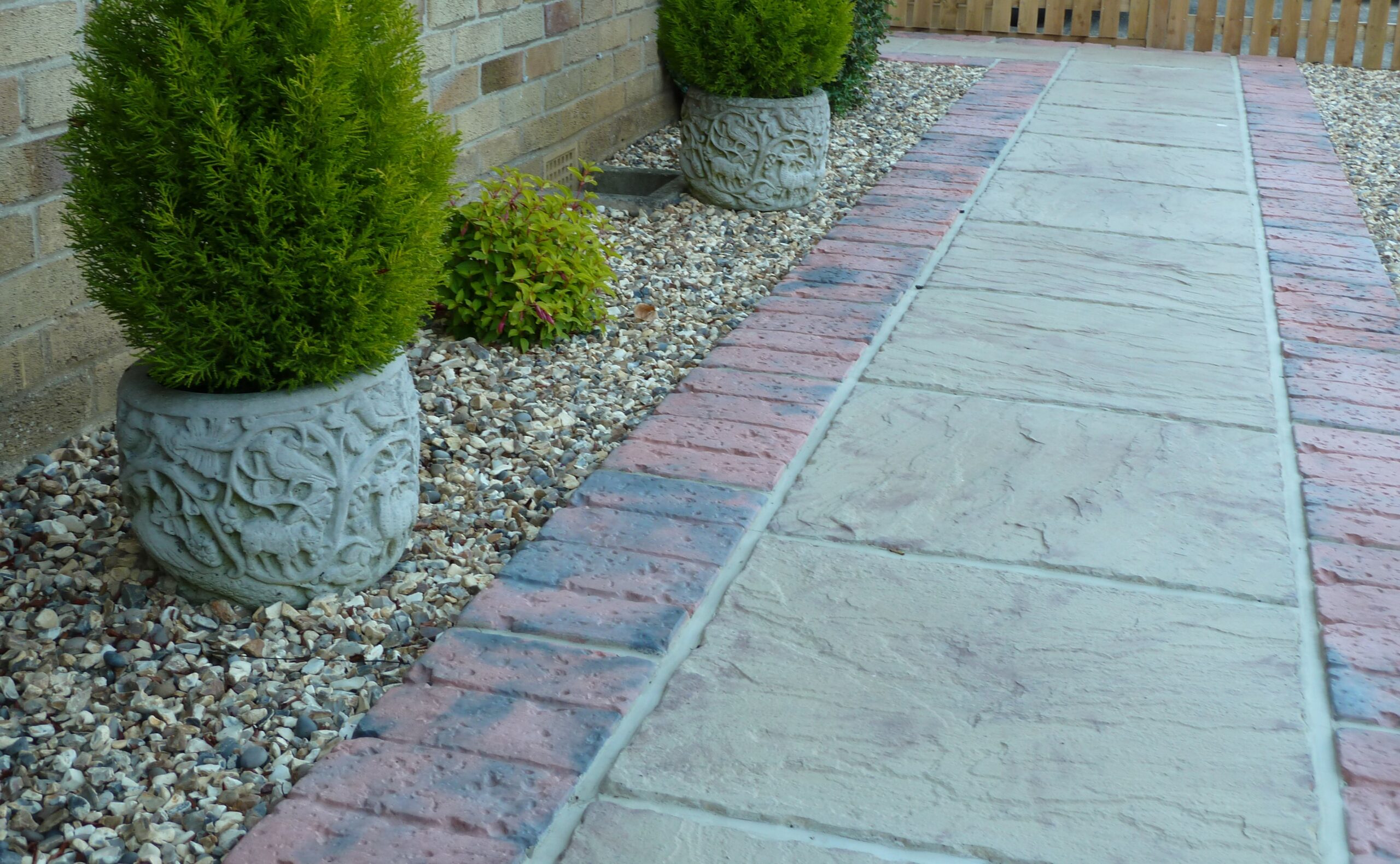 Garden Edging & Path Edging Bricks | Minster Paving