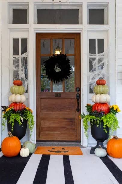 Halloween Porch Decor Ideas Using an Outdoor Planter | HGTV