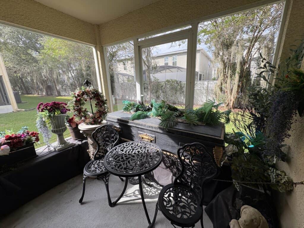 Haunted Mansion Apartment - Dancing To Disney