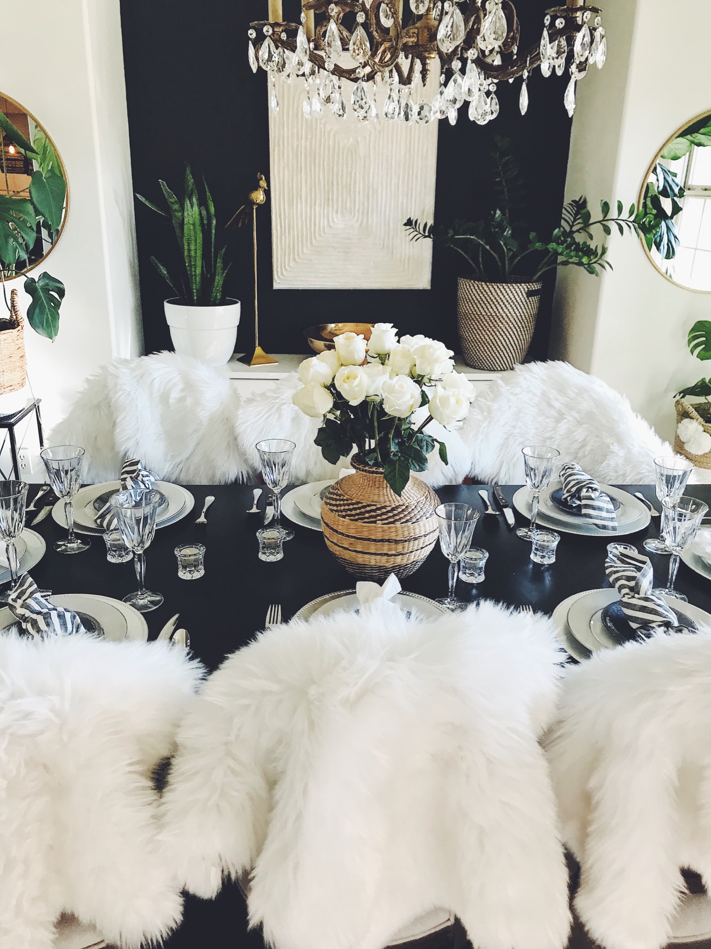 How to Create a Cozy Thanksgiving Tablescape - Life Love Larson