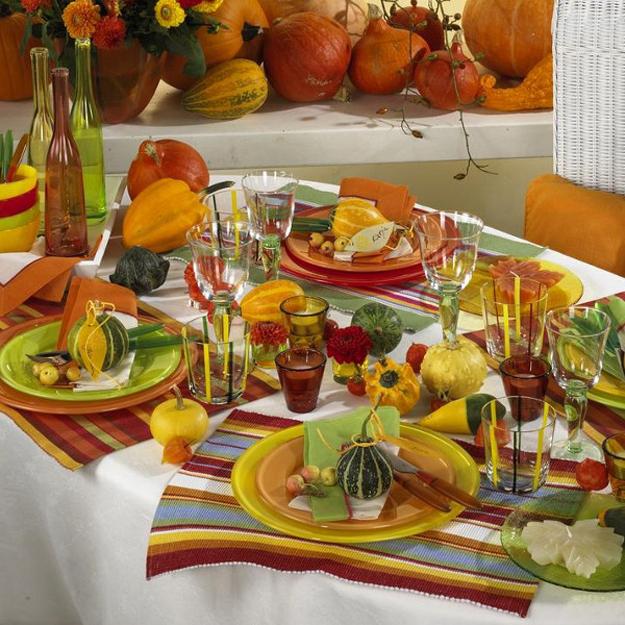 How to Create Impressive Thanksgiving Table Decoration, Staging Tips for Fall Holidays