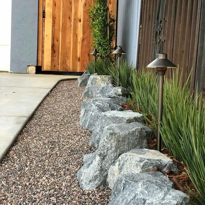 Landscaping Stones & Natural Boulders | Hanselman Landscape
