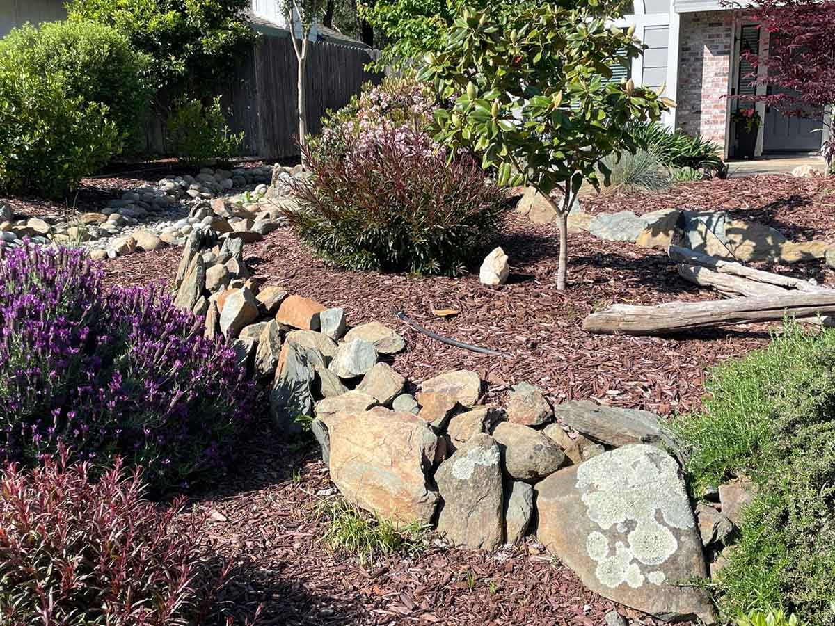 Landscaping With Boulders | Earth Stone Rock