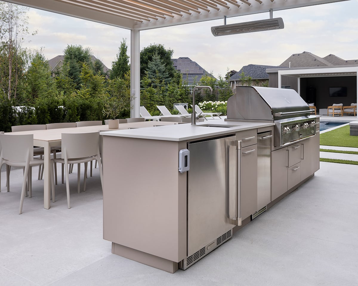 Outdoor Kitchen Layouts: 5 Proven Designs & Pro Tips | Outeriors